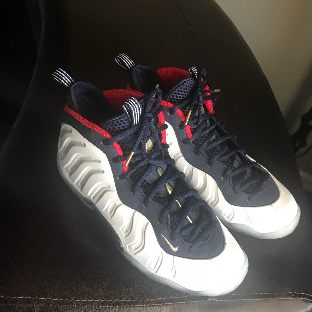Foams shoes youth 7